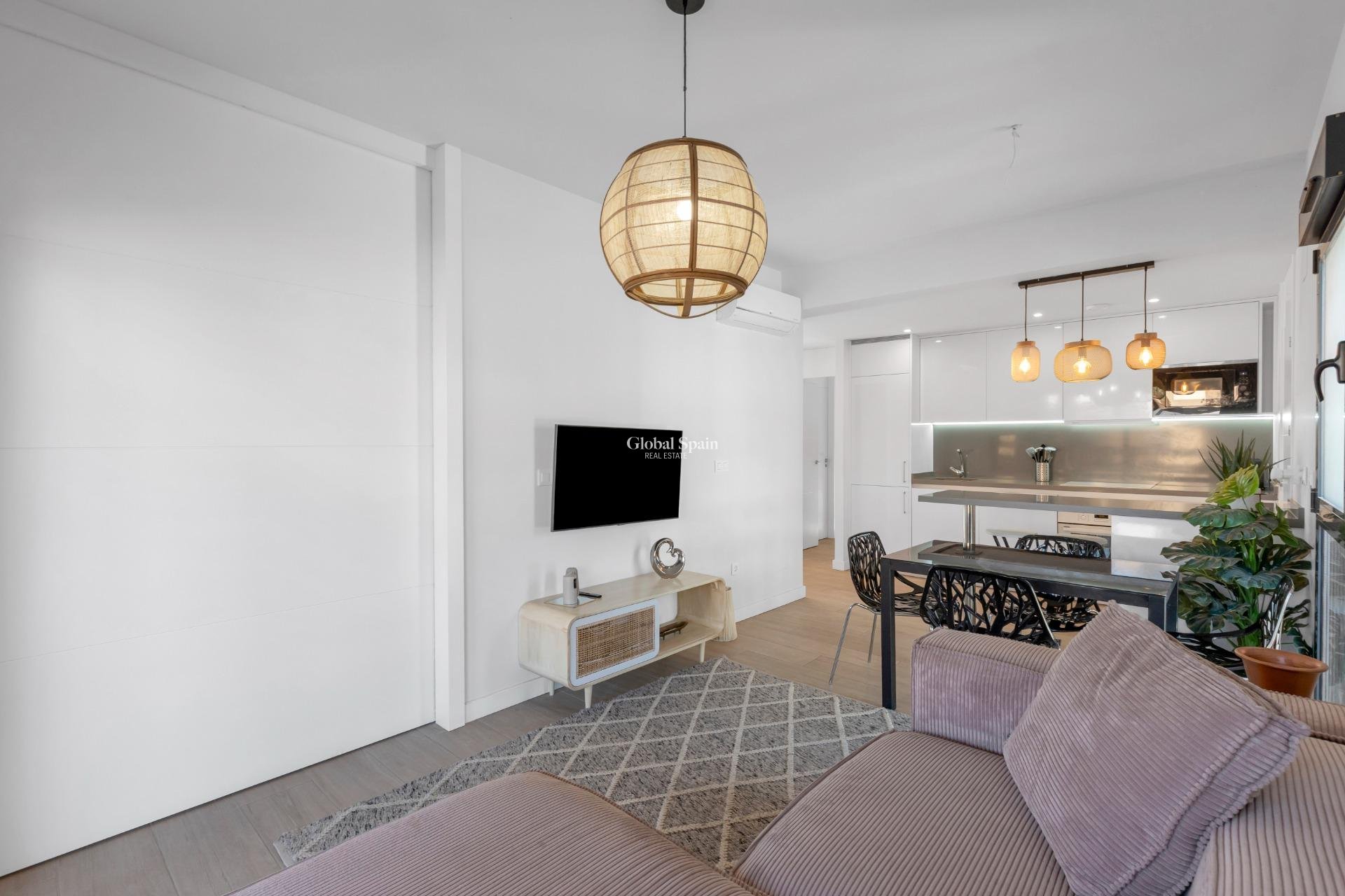 Revente - APPARTEMENT -
ORIHUELA COSTA - Las Filipinas