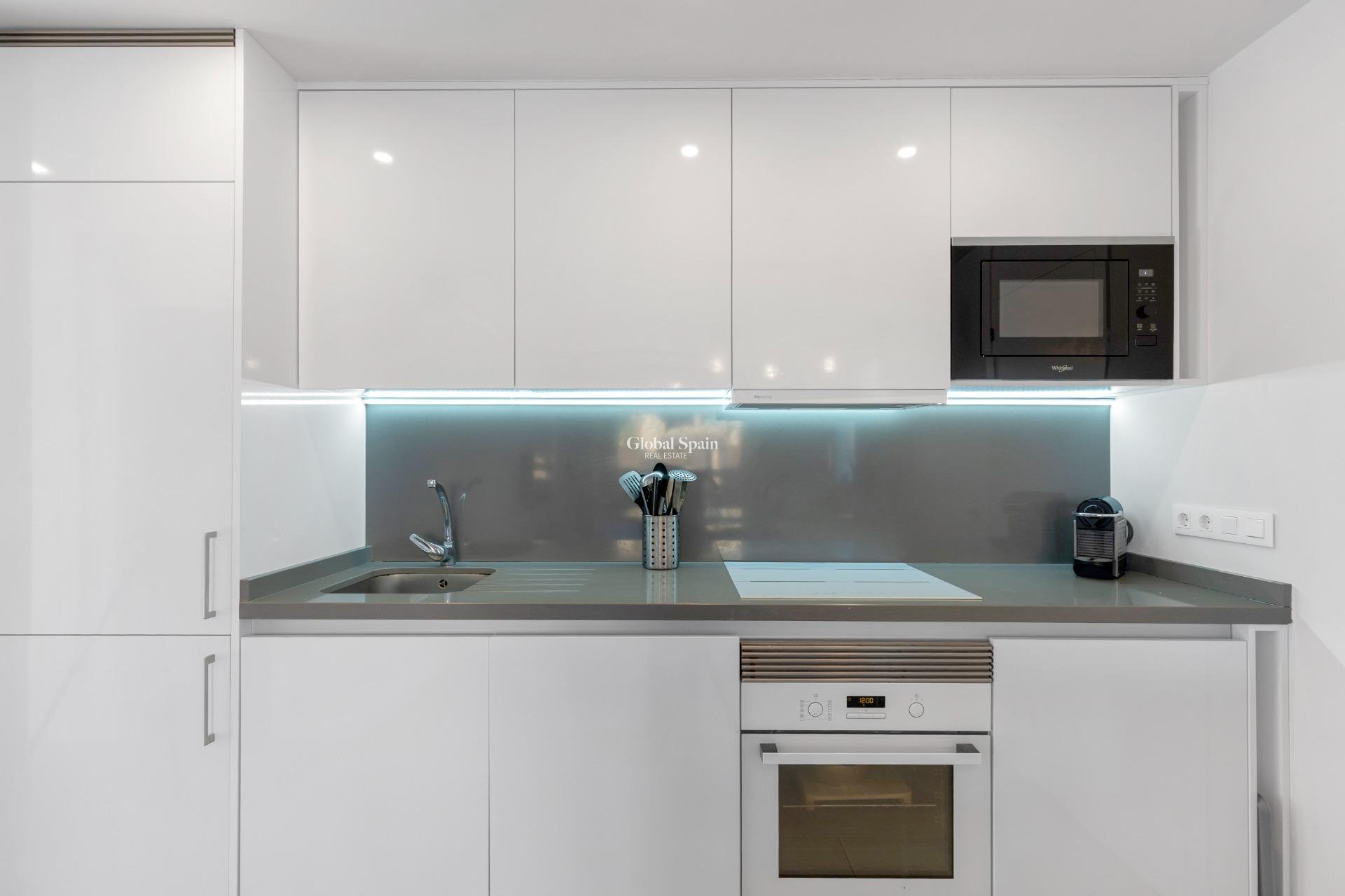 Revente - APPARTEMENT -
ORIHUELA COSTA - Las Filipinas