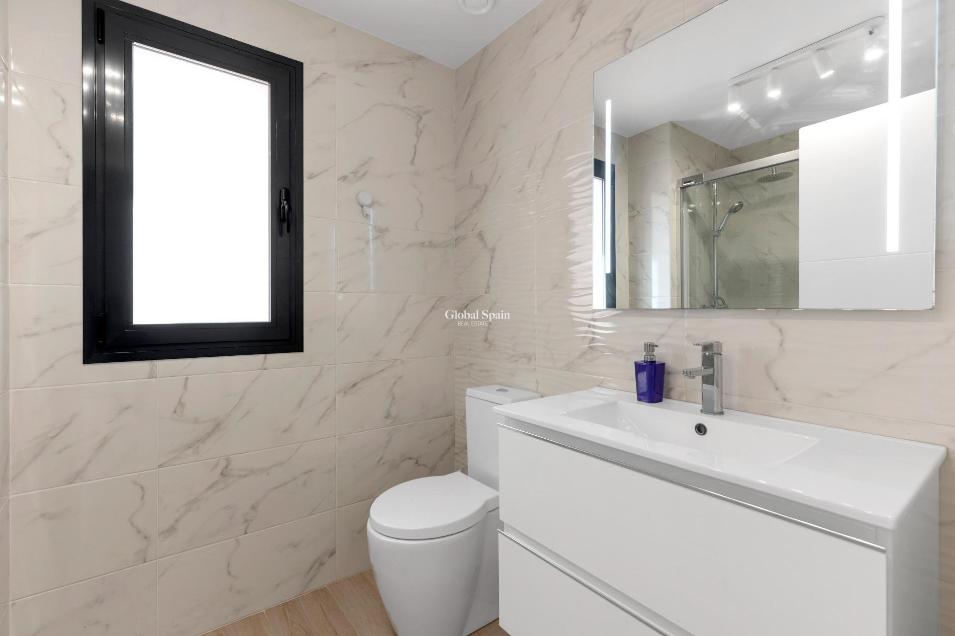 Revente - APPARTEMENT -
ORIHUELA COSTA - Las Filipinas