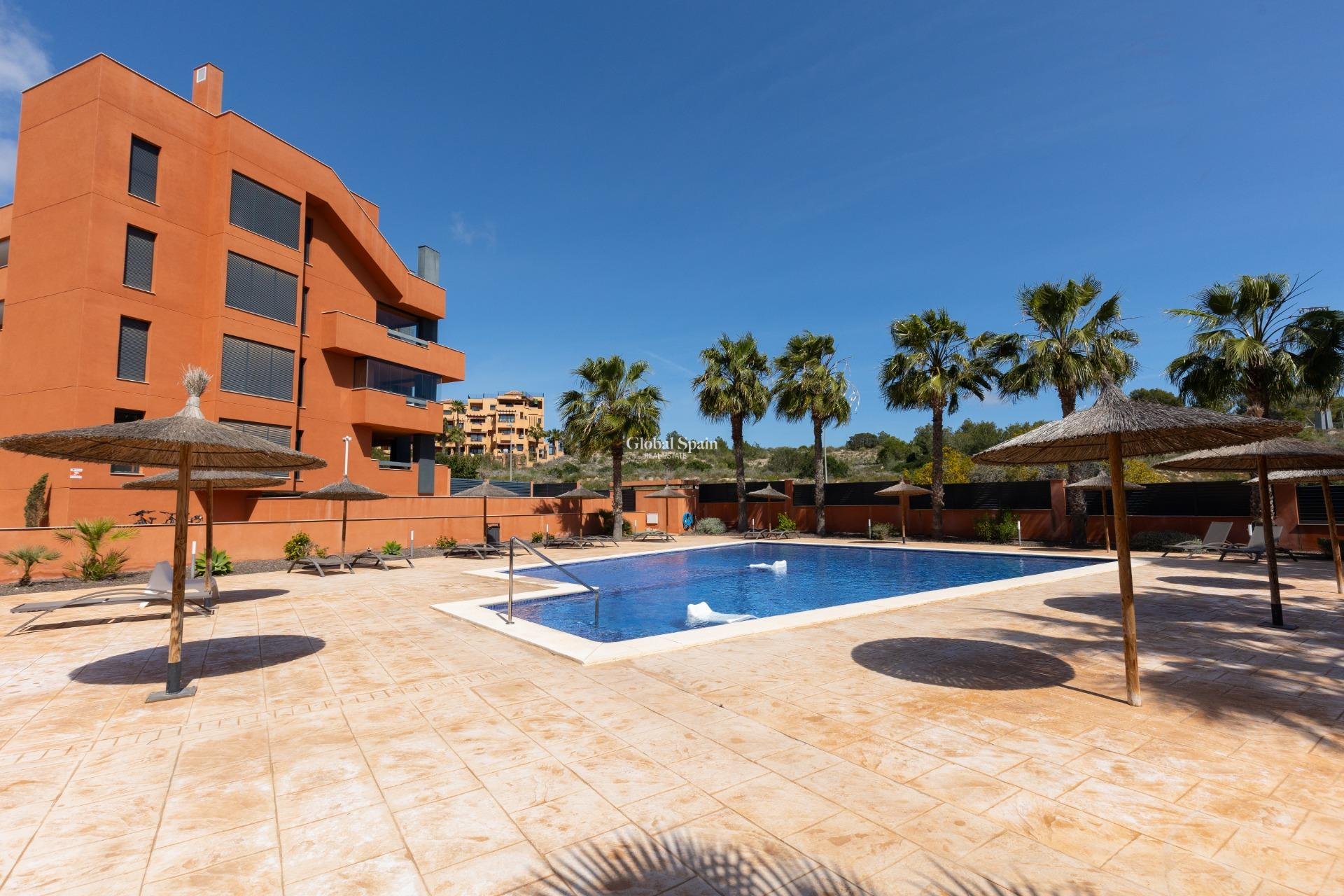 Revente - APPARTEMENT -
ORIHUELA COSTA - Las Filipinas