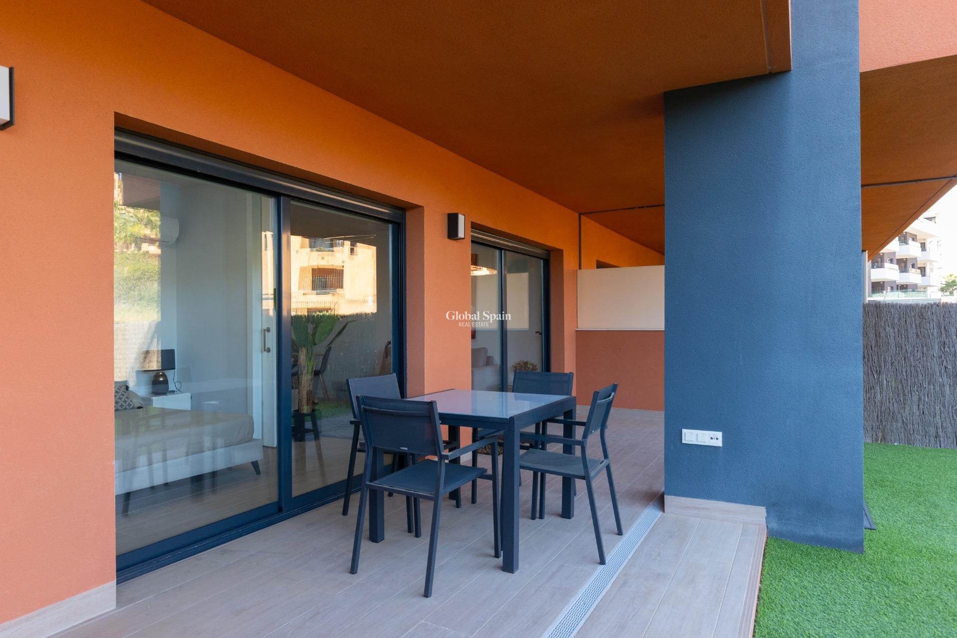 Revente - APPARTEMENT -
ORIHUELA COSTA - Las Filipinas