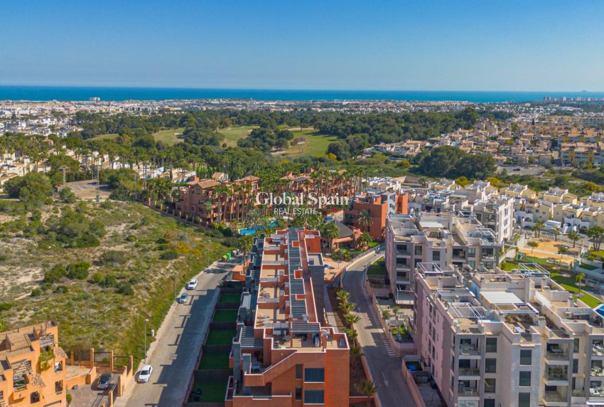 Revente - APPARTEMENT -
ORIHUELA COSTA - Las Filipinas