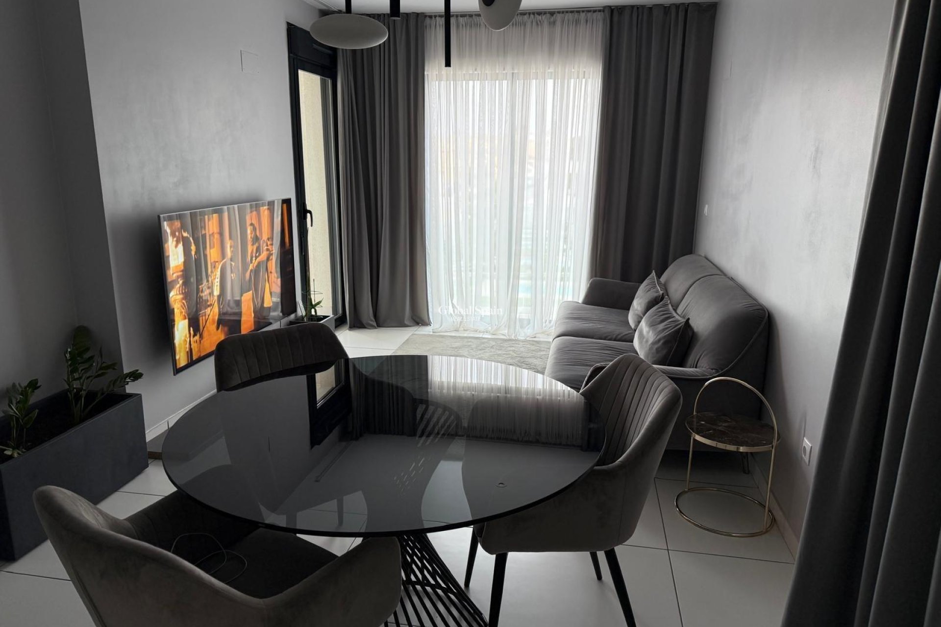 Revente - APPARTEMENT -
ORIHUELA COSTA - Las Filipinas