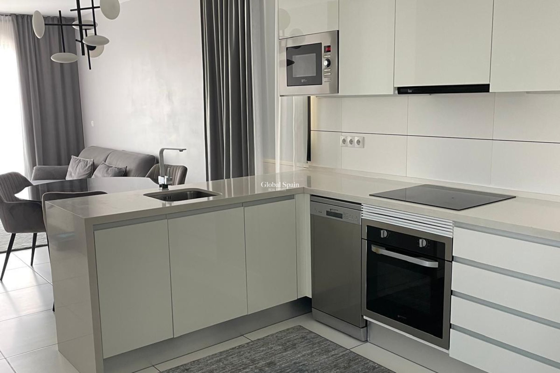 Revente - APPARTEMENT -
ORIHUELA COSTA - Las Filipinas