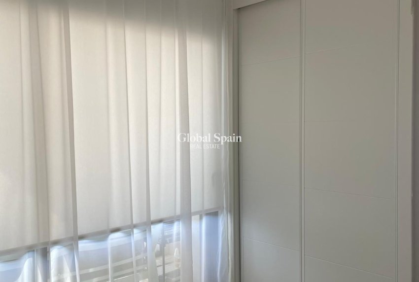 Revente - APPARTEMENT -
ORIHUELA COSTA - Las Filipinas