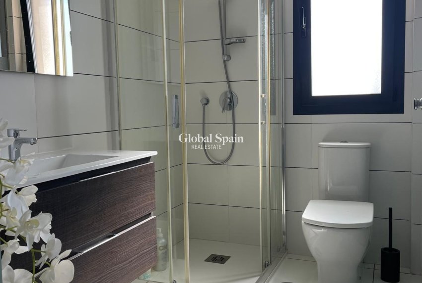 Revente - APPARTEMENT -
ORIHUELA COSTA - Las Filipinas