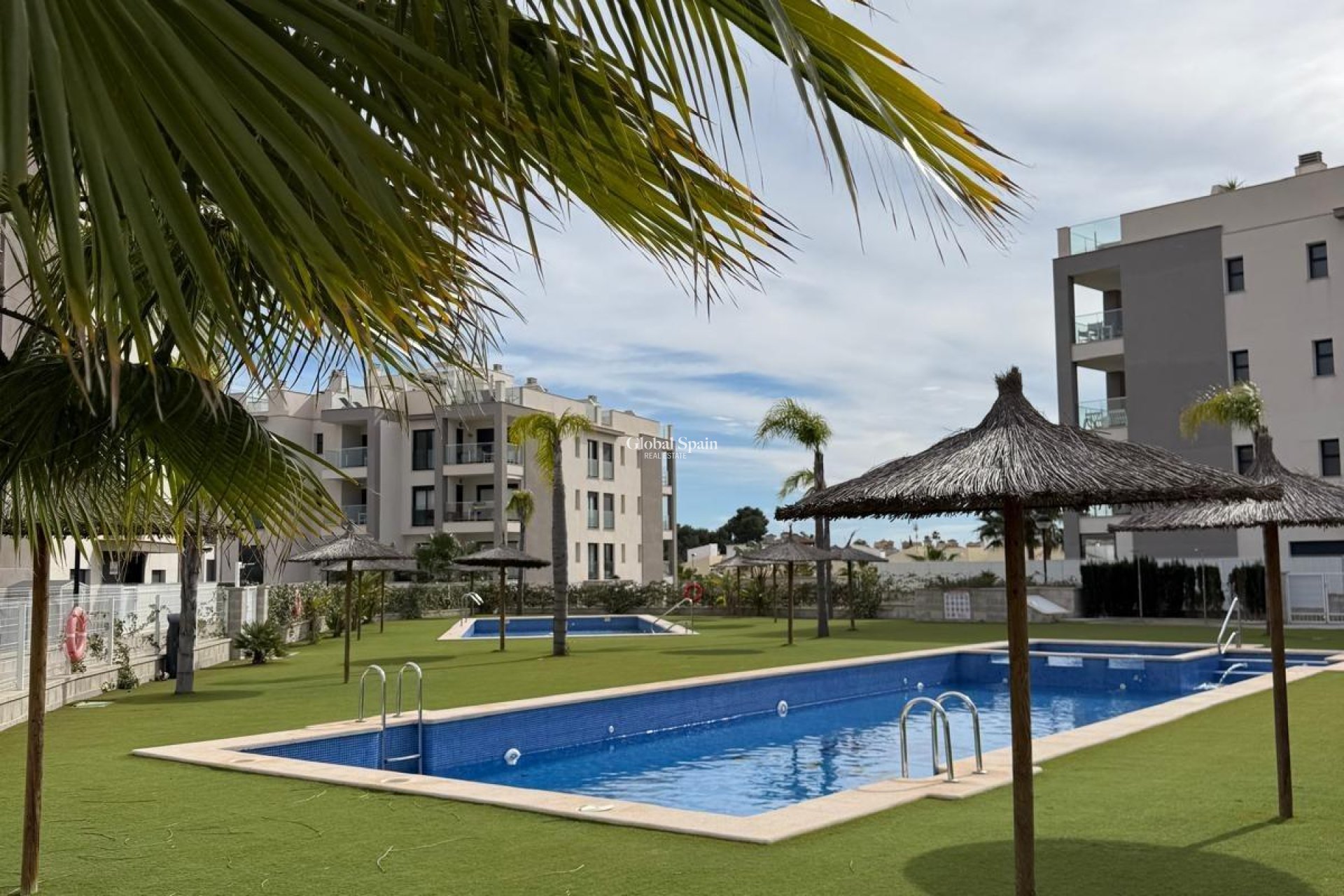 Revente - APPARTEMENT -
ORIHUELA COSTA - Las Filipinas
