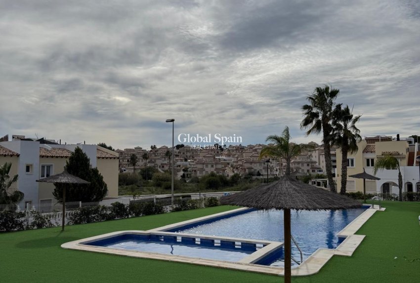 Revente - APPARTEMENT -
ORIHUELA COSTA - Las Filipinas