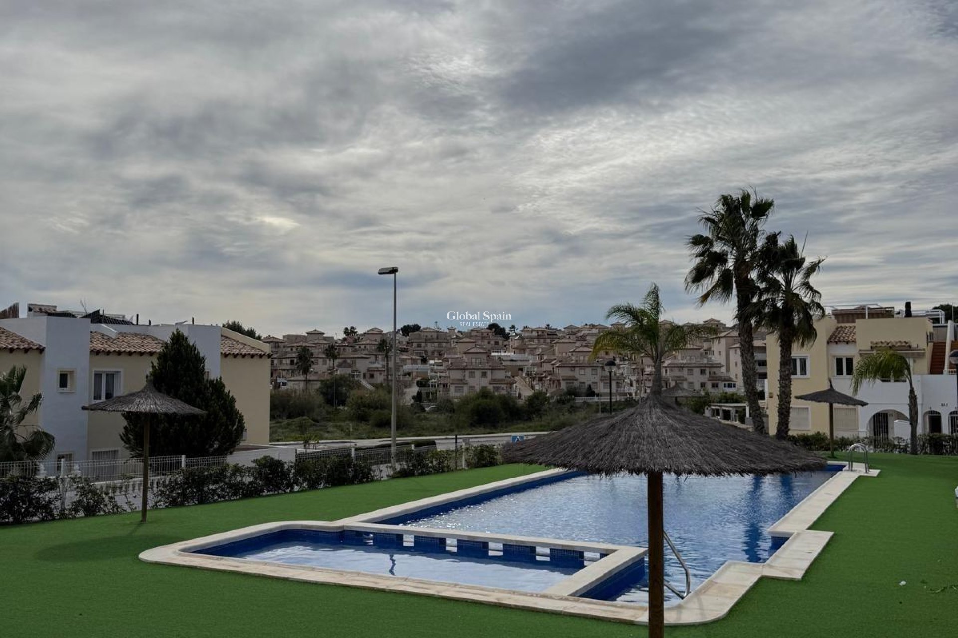 Revente - APPARTEMENT -
ORIHUELA COSTA - Las Filipinas