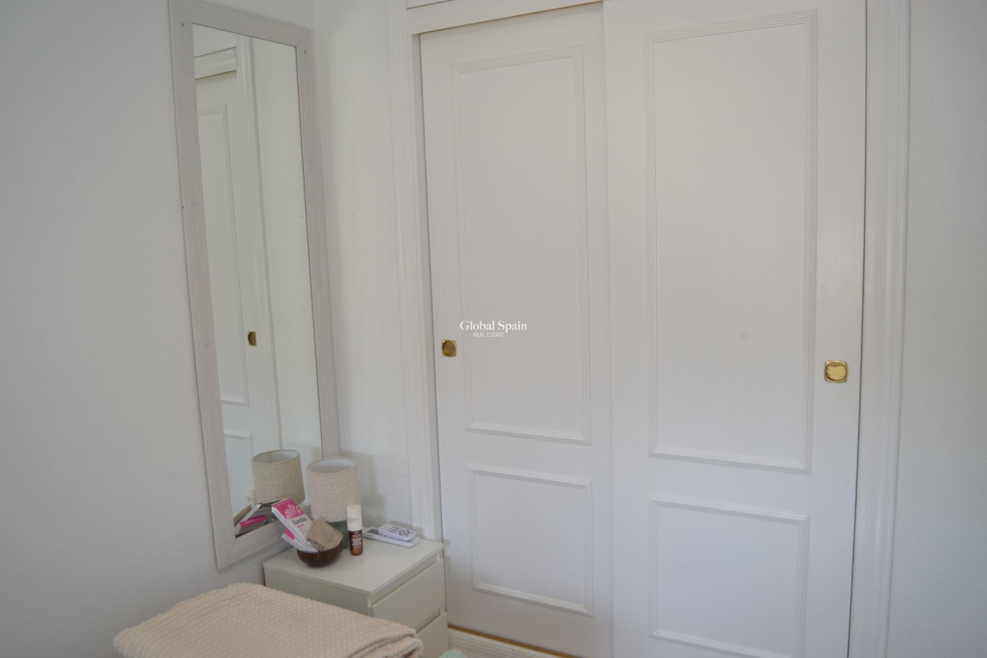 Revente - APPARTEMENT -
ORIHUELA COSTA - Las Filipinas
