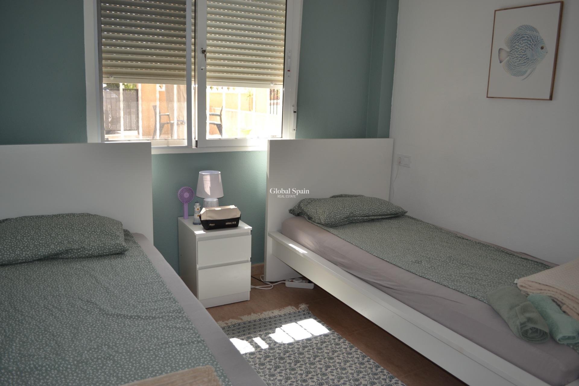Revente - APPARTEMENT -
ORIHUELA COSTA - Las Filipinas