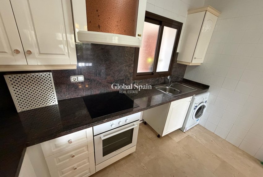 Revente - APPARTEMENT -
ORIHUELA COSTA - Las Ramblas