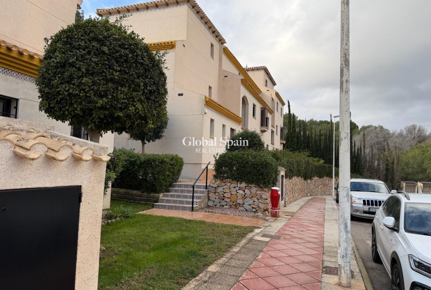 Revente - APPARTEMENT -
ORIHUELA COSTA - Las Ramblas