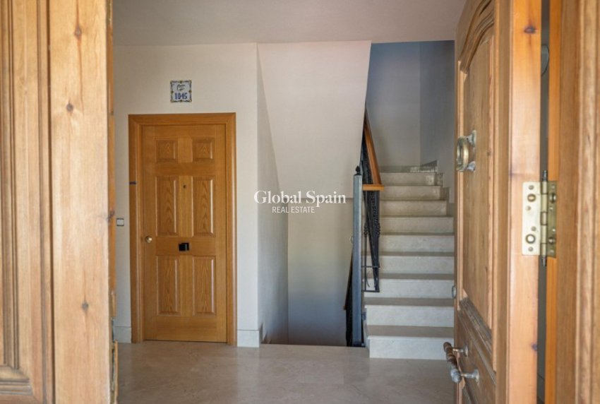 Revente - APPARTEMENT -
ORIHUELA COSTA - Las Ramblas