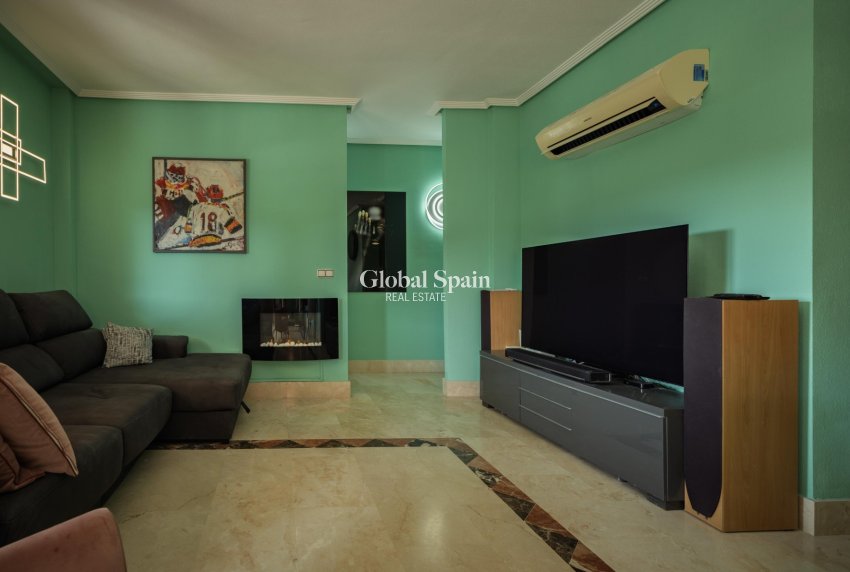 Revente - APPARTEMENT -
ORIHUELA COSTA - Las Ramblas