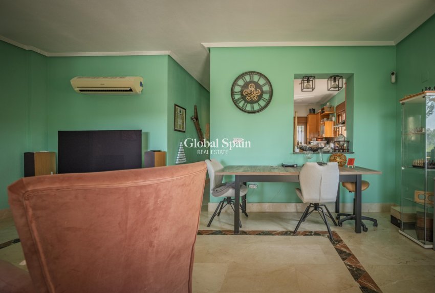 Revente - APPARTEMENT -
ORIHUELA COSTA - Las Ramblas