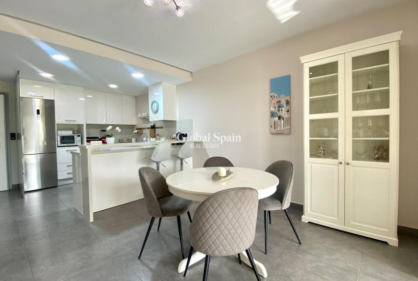 Revente - APPARTEMENT -
ORIHUELA COSTA - Las Ramblas