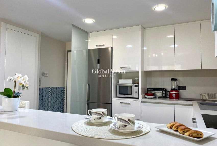 Revente - APPARTEMENT -
ORIHUELA COSTA - Las Ramblas