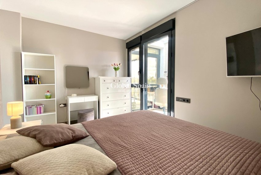 Revente - APPARTEMENT -
ORIHUELA COSTA - Las Ramblas