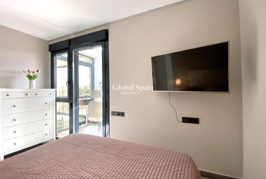 Revente - APPARTEMENT -
ORIHUELA COSTA - Las Ramblas