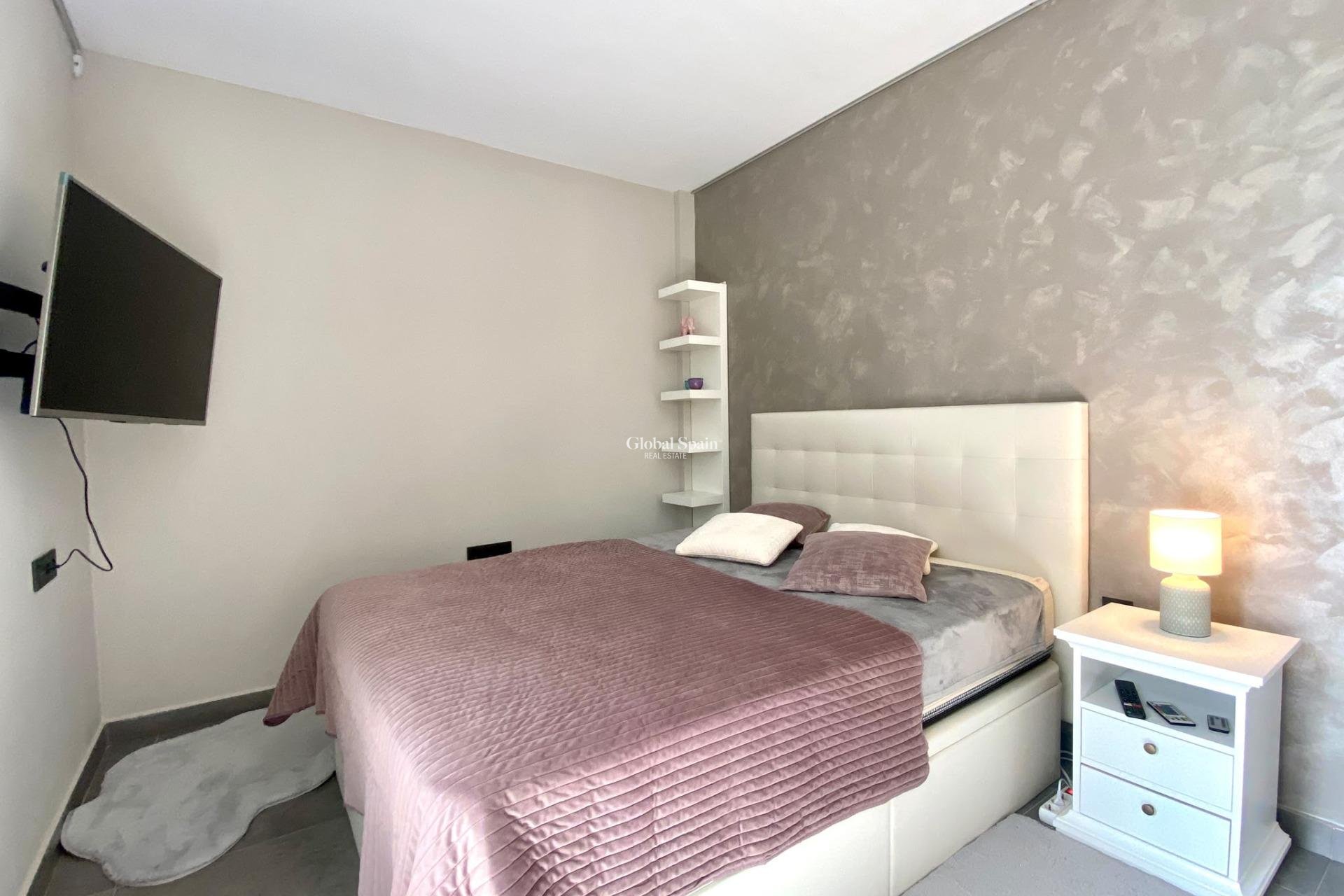 Revente - APPARTEMENT -
ORIHUELA COSTA - Las Ramblas