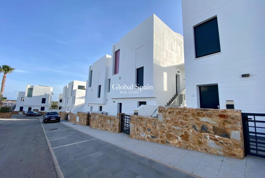 Revente - APPARTEMENT -
ORIHUELA COSTA - Las Ramblas