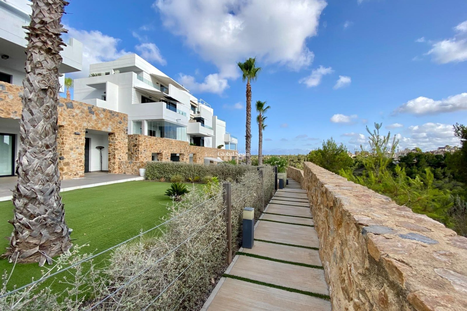 Revente - APPARTEMENT -
ORIHUELA COSTA - Las Ramblas