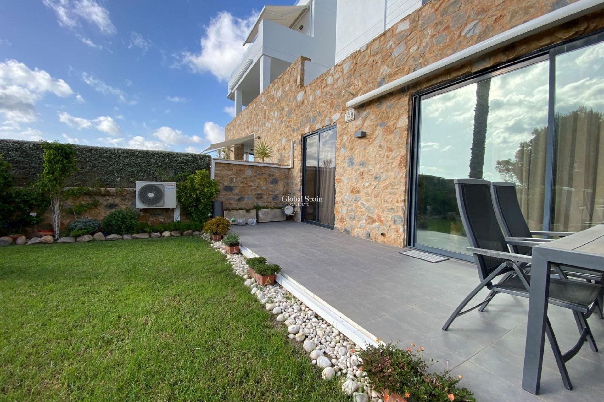 Revente - APPARTEMENT -
ORIHUELA COSTA - Las Ramblas