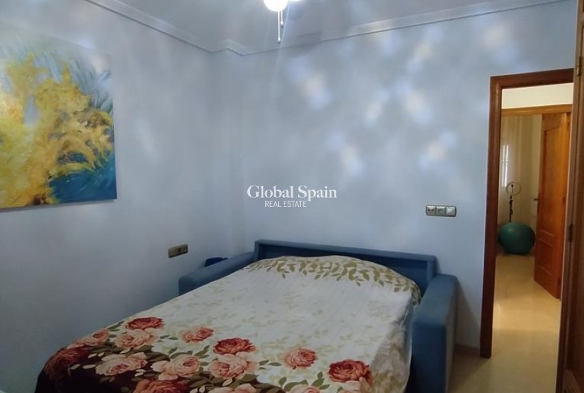 Revente - APPARTEMENT -
ORIHUELA COSTA - LOMAS CABO ROIG