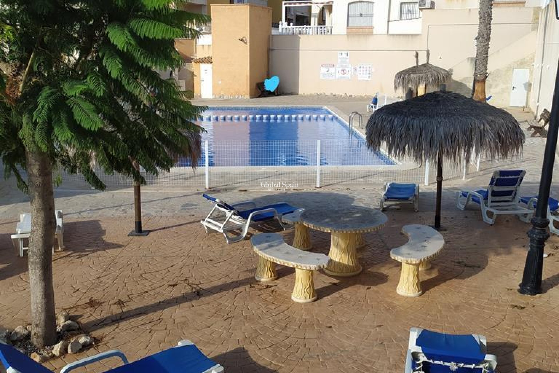 Revente - APPARTEMENT -
ORIHUELA COSTA - LOMAS CABO ROIG