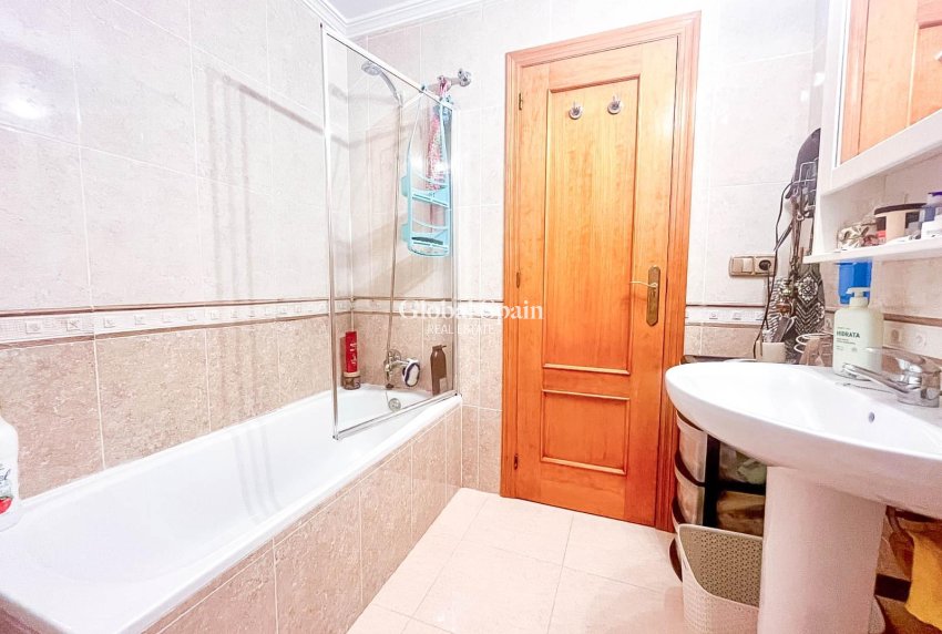 Revente - APPARTEMENT -
ORIHUELA COSTA - Lomas De Cabo Roig-los Dolses