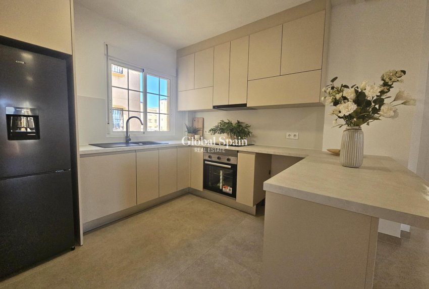 Revente - APPARTEMENT -
ORIHUELA COSTA - Lomas de Cabo Roig