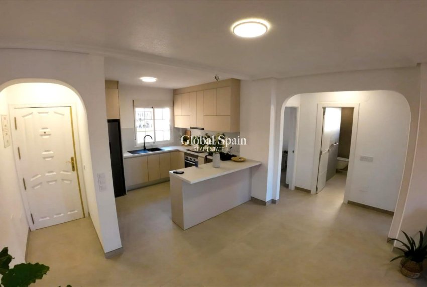 Revente - APPARTEMENT -
ORIHUELA COSTA - Lomas de Cabo Roig