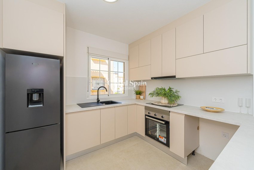 Revente - APPARTEMENT -
ORIHUELA COSTA - Lomas de Cabo Roig