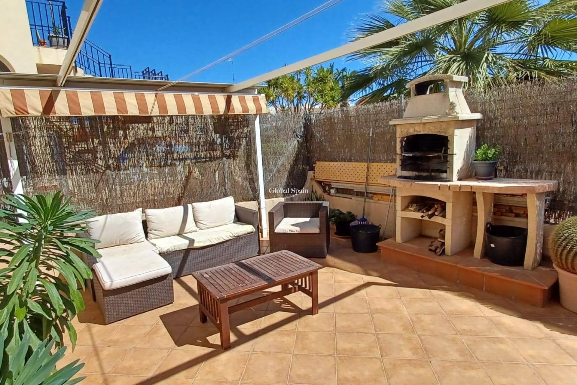 Revente - APPARTEMENT -
ORIHUELA COSTA - Los Almendros-la Florida