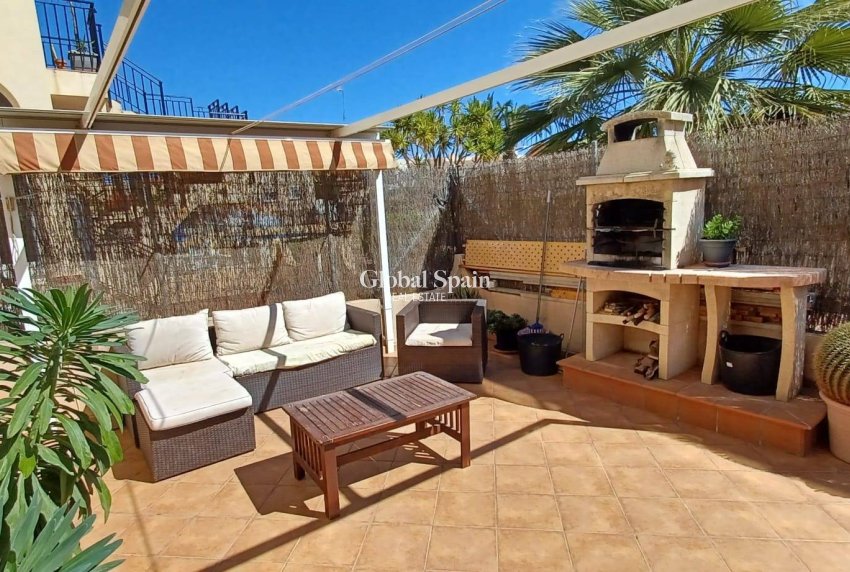Revente - APPARTEMENT -
ORIHUELA COSTA - Los Almendros-la Florida