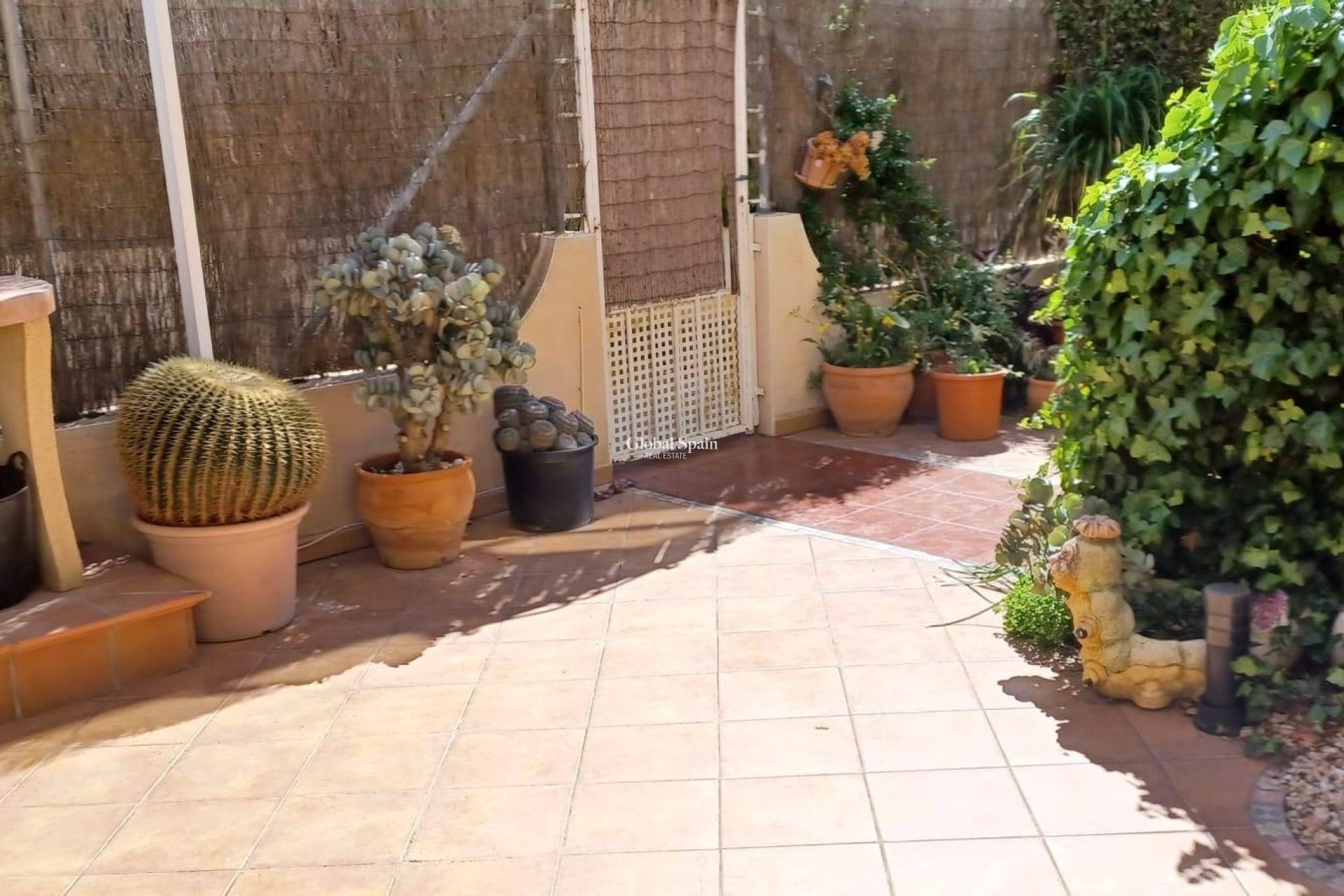 Revente - APPARTEMENT -
ORIHUELA COSTA - Los Almendros-la Florida