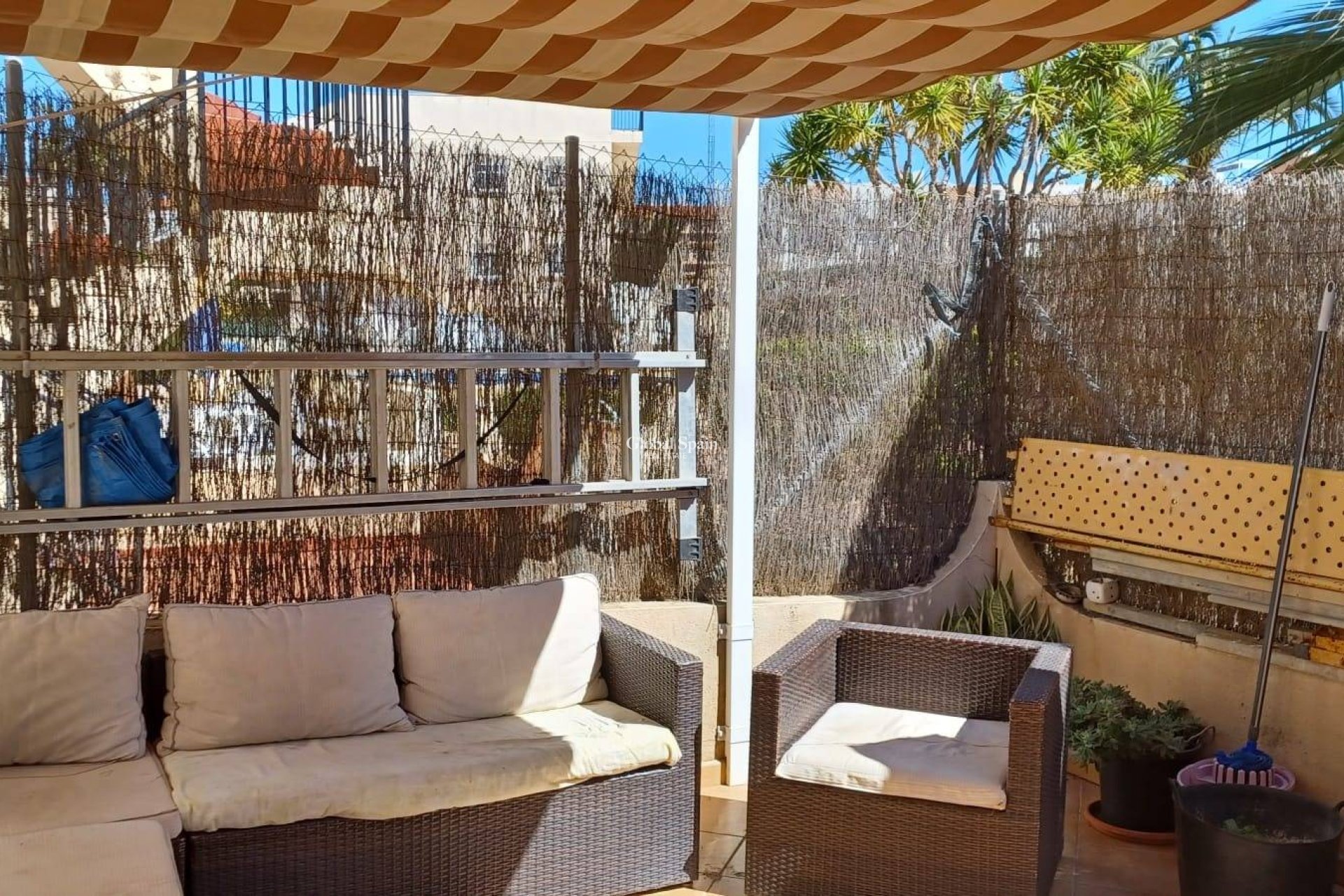 Revente - APPARTEMENT -
ORIHUELA COSTA - Los Almendros-la Florida