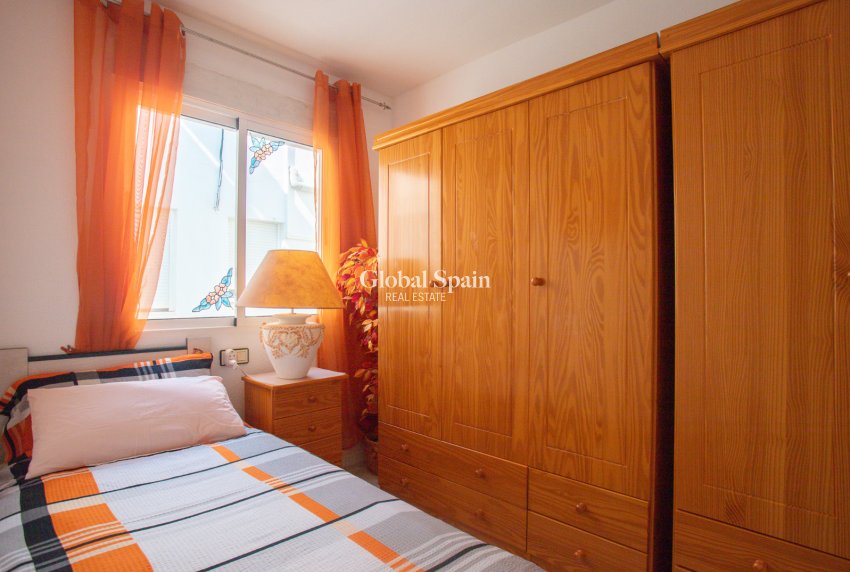 Revente - APPARTEMENT -
ORIHUELA COSTA - Los Almendros-la Florida