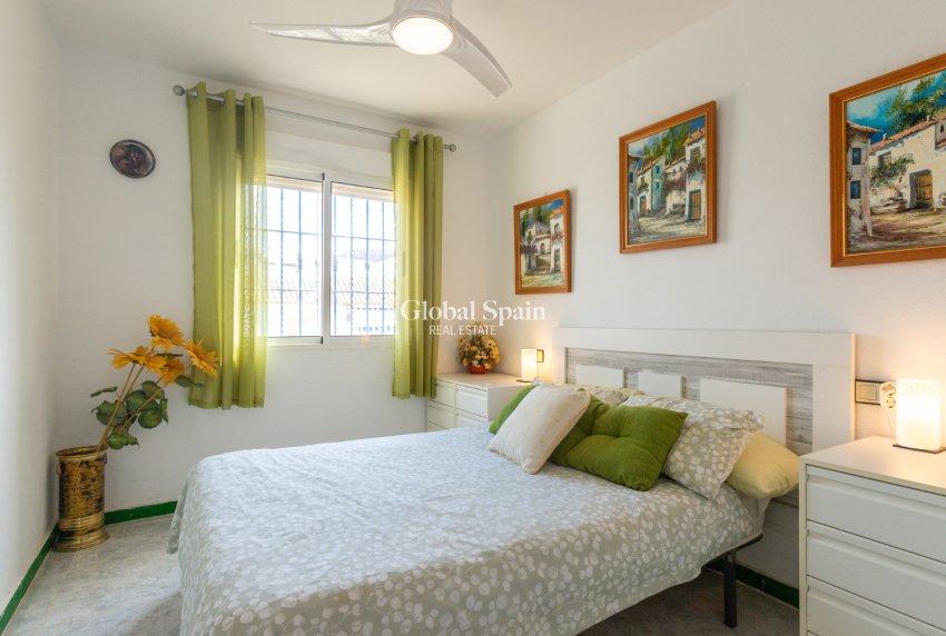 Revente - APPARTEMENT -
ORIHUELA COSTA - Los Almendros-la Florida