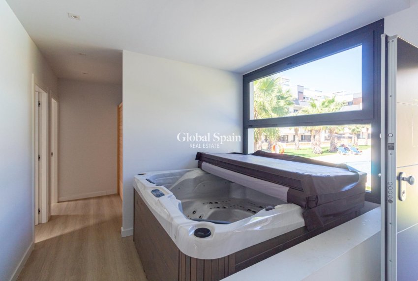 Revente - Appartement -
ORIHUELA COSTA - Los Almendros-La Florida