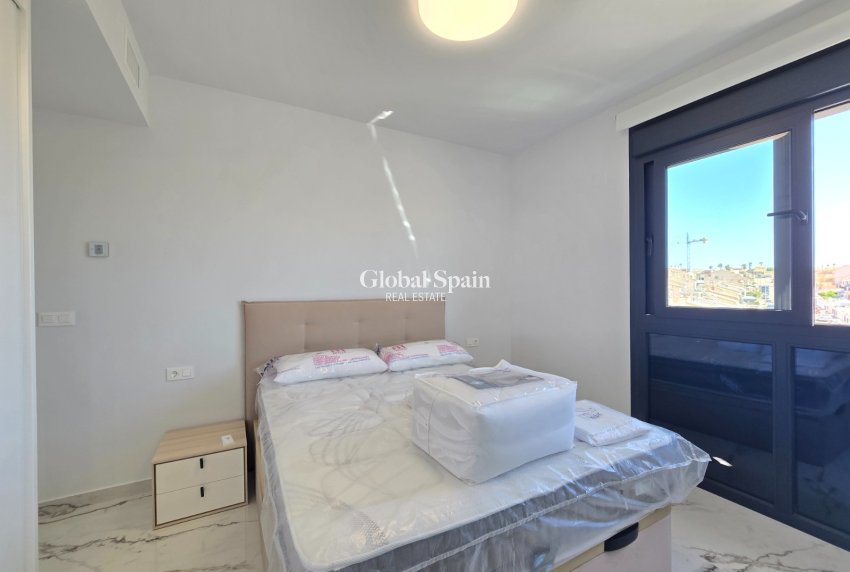 Revente - APPARTEMENT -
ORIHUELA COSTA - Los Altos *