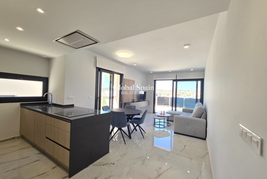 Revente - APPARTEMENT -
ORIHUELA COSTA - Los Altos *