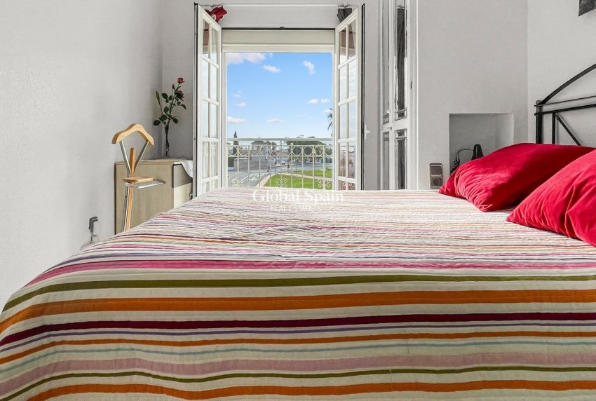 Revente - APPARTEMENT -
ORIHUELA COSTA - Los Altos *