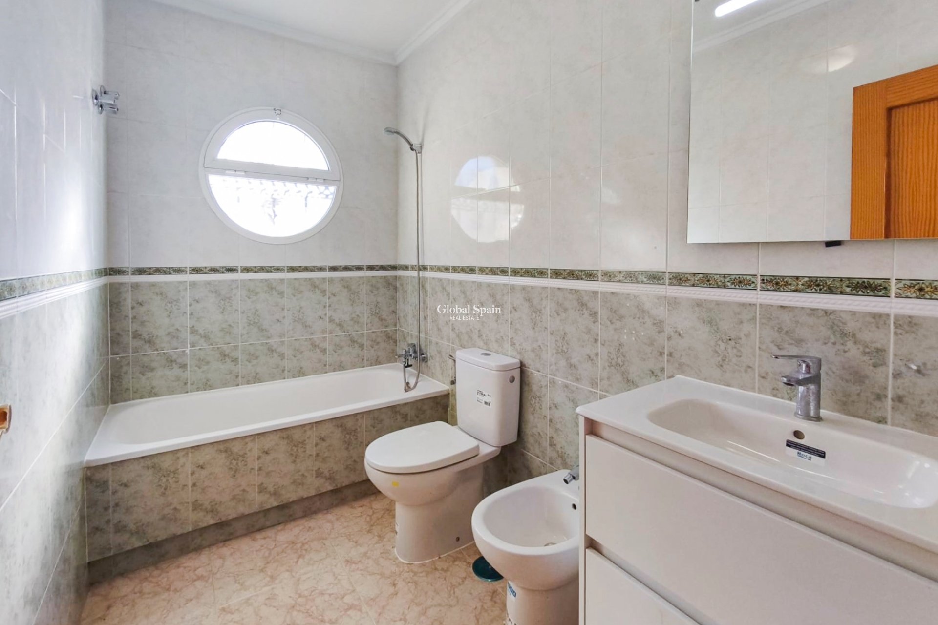 Revente - APPARTEMENT -
ORIHUELA COSTA - LOS BALCONES - LOS ALTOS