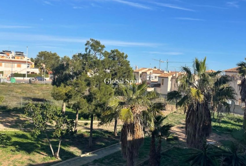 Revente - APPARTEMENT -
ORIHUELA COSTA - LOS BALCONES - LOS ALTOS