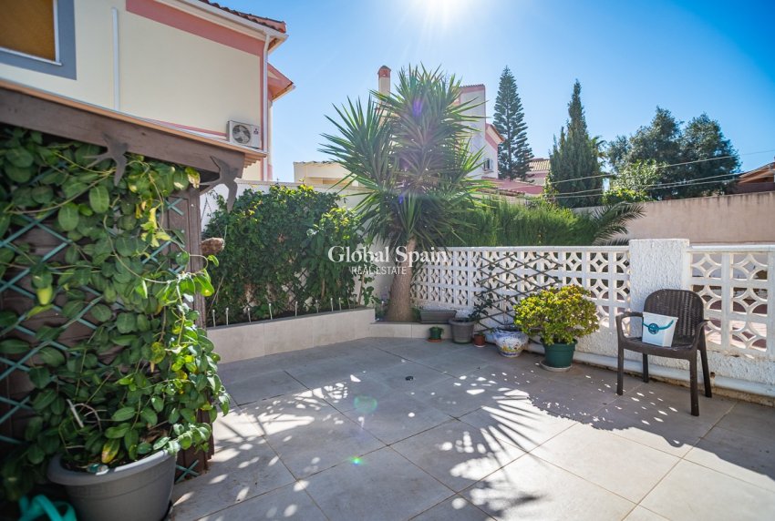 Revente - APPARTEMENT -
ORIHUELA COSTA - Los Balcones