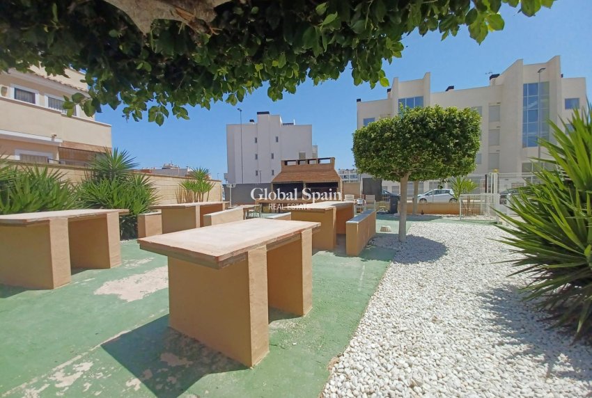 Revente - APPARTEMENT -
ORIHUELA COSTA - Los Dolses