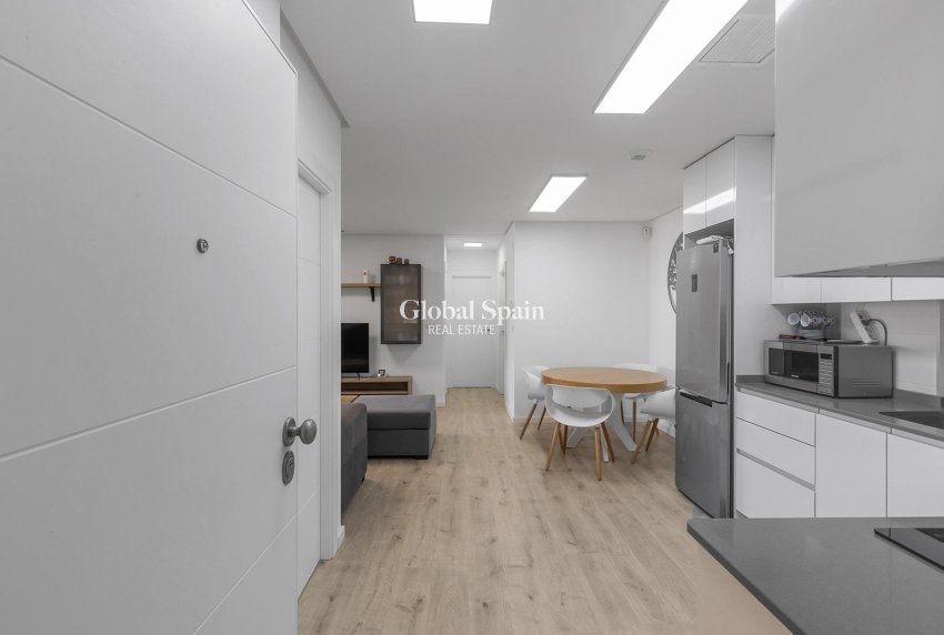 Revente - APPARTEMENT -
ORIHUELA COSTA - Los Dolses