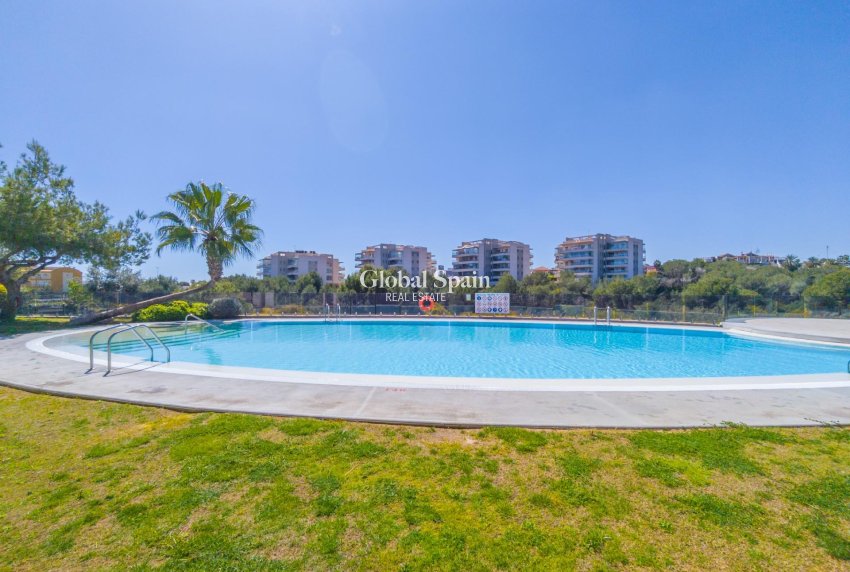 Revente - APPARTEMENT -
ORIHUELA COSTA - Los Dolses